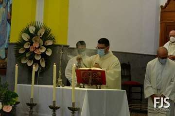 Solemne función religiosa en el templo de Lomo Magullo en honor de la Virgen de las Nieves/Francisco Javier Santana.